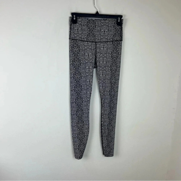 Varley Luna Legging Mini Cheetah Size S Black and White Leopard Print Tights - Picture 3 of 8
